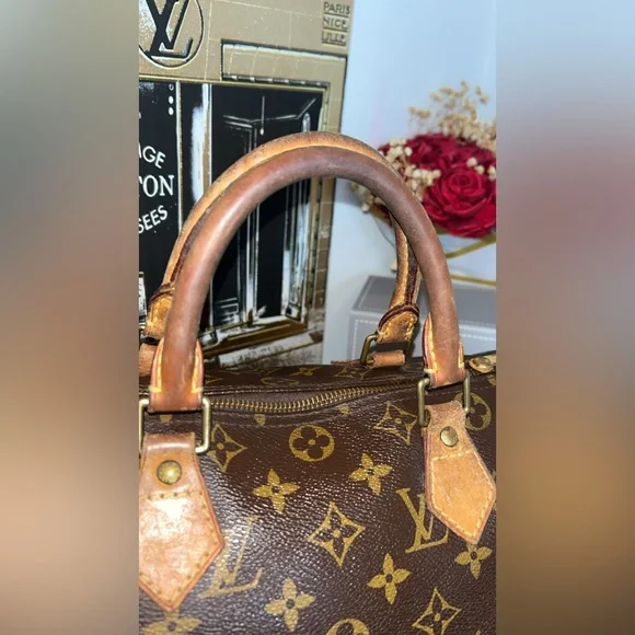 Louis Vuitton Speedy 30 Monogram Canvas - Picture 9 of 16